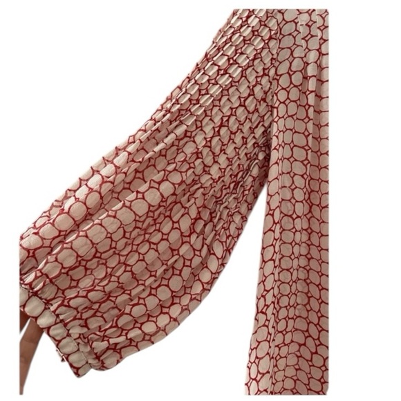 Club Monaco 100% Silk Tunic Blouse Top Sheer 3/4 Sleeve Red Cream Circles 8 - Picture 3 of 8